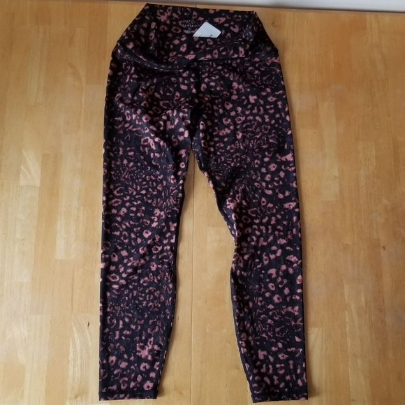 VARLEY Luna 7/8 Workout Leggings in Textured Animal Print - Picture 3 of 13
